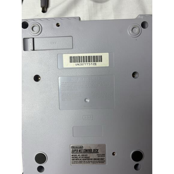 Super Nintendo Entertainment System SNES Video Game Console SNS-001 NOT TESTED - Picture 8 of 10